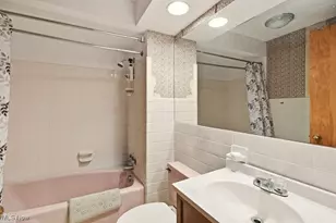 462 Pickwick Ln, Tallmadge, OH 44278 - Photo 18