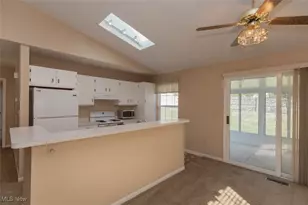 1471 Bancroft St, Cuyahoga Falls, OH 44221 - Photo 8