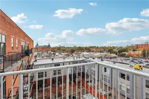 1951 W 26th St, Loveland, OH 44113 - Photo 4