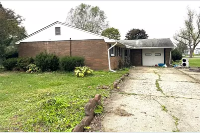 4481 Broadway Avenue NE, Louisville, OH 44641 - Photo 4