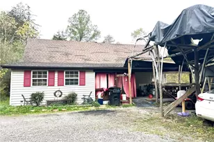 49358 England Dr, East Palestine, OH 44413 - Photo 8