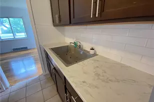 854 E 258th St, Euclid, OH 44132 - Photo 2