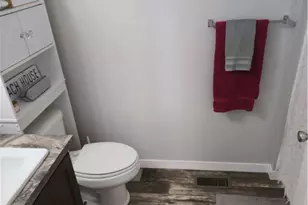 292 Westwoods St, Amherst, OH 44001 - Photo 10