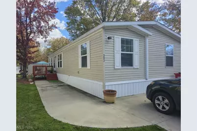 292 Westwoods Street, Amherst, OH 44001 - Photo 1