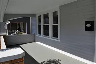 910 W 14th St, Lorain, OH 44052 - Photo 2