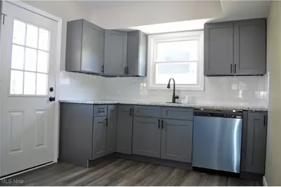 910 W 14th Street, Lorain, OH 44052 - Photo 10