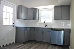 910 W 14th St, Lorain, OH 44052 - Photo 10