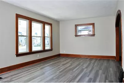 910 W 14th Street, Lorain, OH 44052 - Photo 6