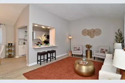 9195 Cheyenne Run, Macedonia, OH 44056 - Photo 4