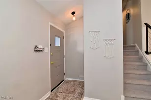 9195 Cheyenne Run, Macedonia, OH 44056 - Photo 2