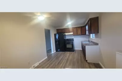 1727 W 19th Street, Lorain, OH 44052 - Photo 10