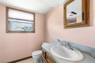 1280 Meadowview Ln, Amherst, OH 44001 - Photo 12