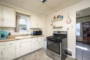 1174 Kohler Ave, Akron, OH 44314 - Photo 10