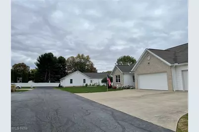 1180 Tessa Trl, Hartville, OH 44632 - Photo 2