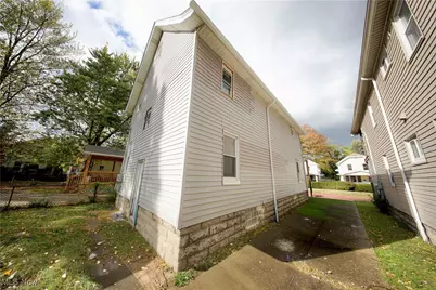 9905-9907 Zimmer Avenue, Loveland, OH 44102 - Photo 18