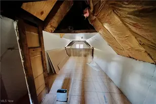 9905-9907 Zimmer Ave, Loveland, OH 44102 - Photo 14