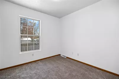 132 Warden Avenue, Elyria, OH 44035 - Photo 18