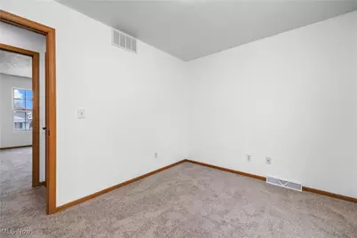 132 Warden Avenue, Elyria, OH 44035 - Photo 30