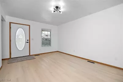 132 Warden Avenue, Elyria, OH 44035 - Photo 6