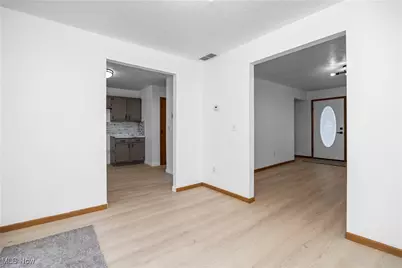 132 Warden Avenue, Elyria, OH 44035 - Photo 8