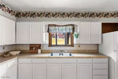 65310 Three Hills Drive, Bellaire, OH 43906 - Photo 14