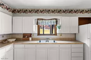 65310 Three Hills Dr, Bellaire, OH 43906 - Photo 14