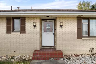 65310 Three Hills Dr, Bellaire, OH 43906 - Photo 4