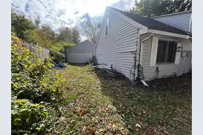 34048 Beach Park Avenue, Eastlake, OH 44095 - Photo 2