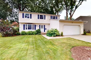 6267 Foxwood Ct, Mentor, OH 44060 - Photo 2