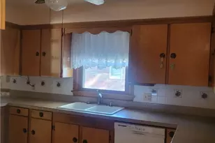 1321 Westwood Dr, Lorain, OH 44053 - Photo 10