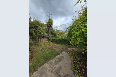 853 E 128th Street, Loveland, OH 44108 - Photo 4