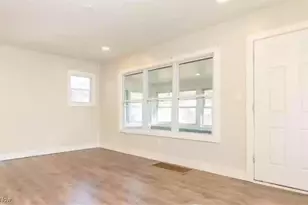 810 Mohawk Ave, Akron, OH 44305 - Photo 8