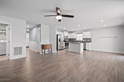 320 Pebble Creek Court, Amherst, OH 44001 - Photo 6