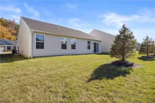 320 Pebble Creek Ct, Amherst, OH 44001 - Photo 30