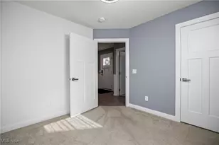 320 Pebble Creek Ct, Amherst, OH 44001 - Photo 22