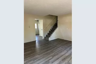 829 Randall Drive, Kent, OH 44240 - Photo 2