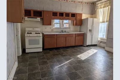 190 W Main Street, Quaker City, OH 43773 - Photo 8