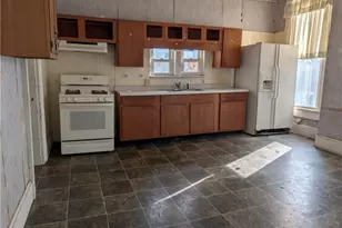 190 W Main St, Quaker City, OH 43773 - Photo 8