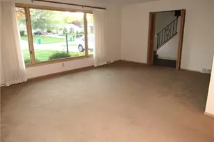 4805 Maple Hill Dr, Green Hills, OH 44131 - Photo 12