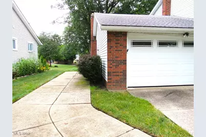 4805 Maple Hill Drive, Green Hills, OH 44131 - Photo 30