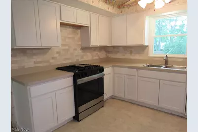 4805 Maple Hill Drive, Green Hills, OH 44131 - Photo 4