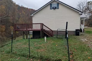 98 Trace Rd, Newton, WV 25266 - Photo 4
