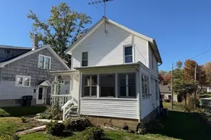 197 W State St, Barberton, OH 44203 - Photo 2