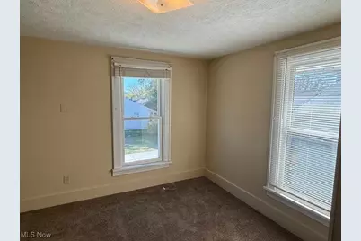 197 W State Street, Barberton, OH 44203 - Photo 16