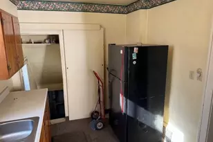 197 W State St, Barberton, OH 44203 - Photo 6