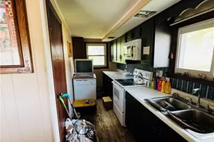 44291 Main St, St Clairsville, OH 43950 - Photo 10