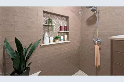 732 Forest Ridge Drive, Youngstown, OH 44512 - Photo 16