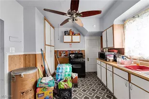 7407 Camden Ave, Loveland, OH 44102 - Photo 14