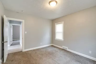 1023 Wertz Avenue SW, Canton, OH 44710 - Photo 10