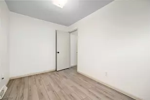 931 East Dr, Sheffield Lake, OH 44054 - Photo 18